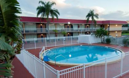Express Inn  Suites   5 miles from St Petersburg Clearwater Airport Clearwater